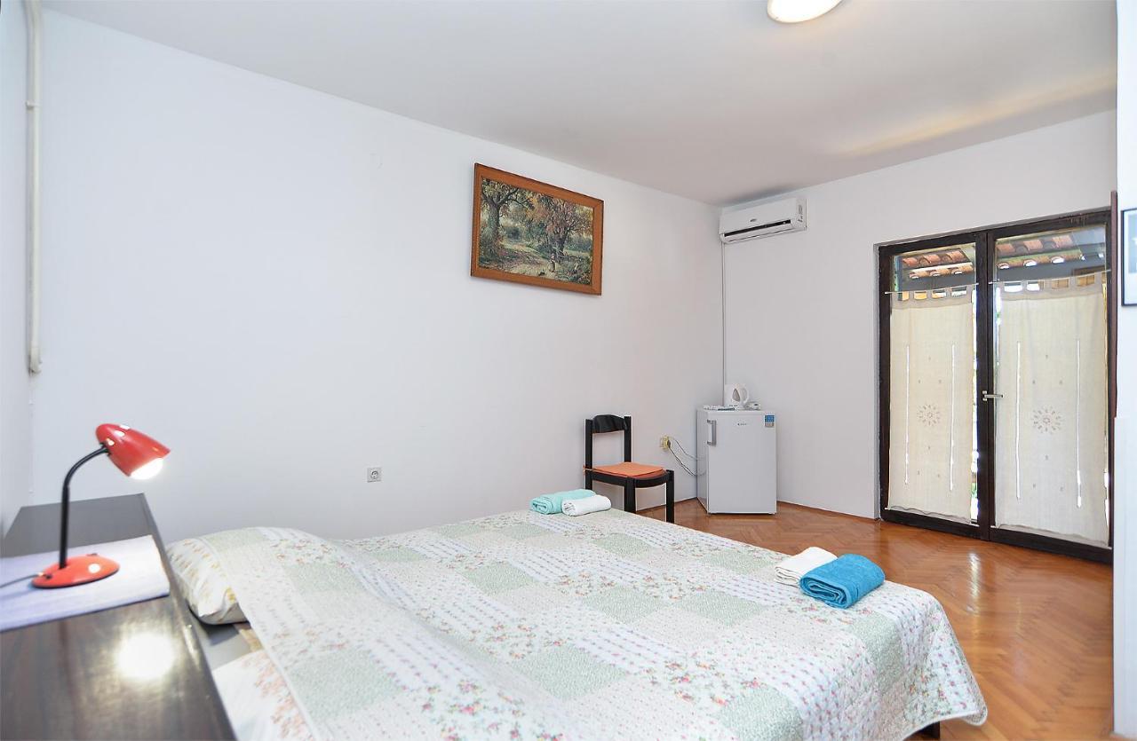 Rooms Veli Vrh 2208 プーラ エクステリア 写真