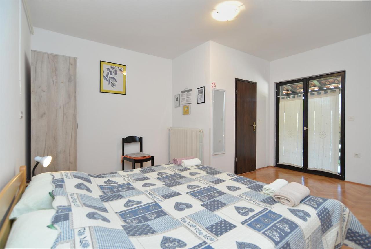 Rooms Veli Vrh 2208 プーラ エクステリア 写真