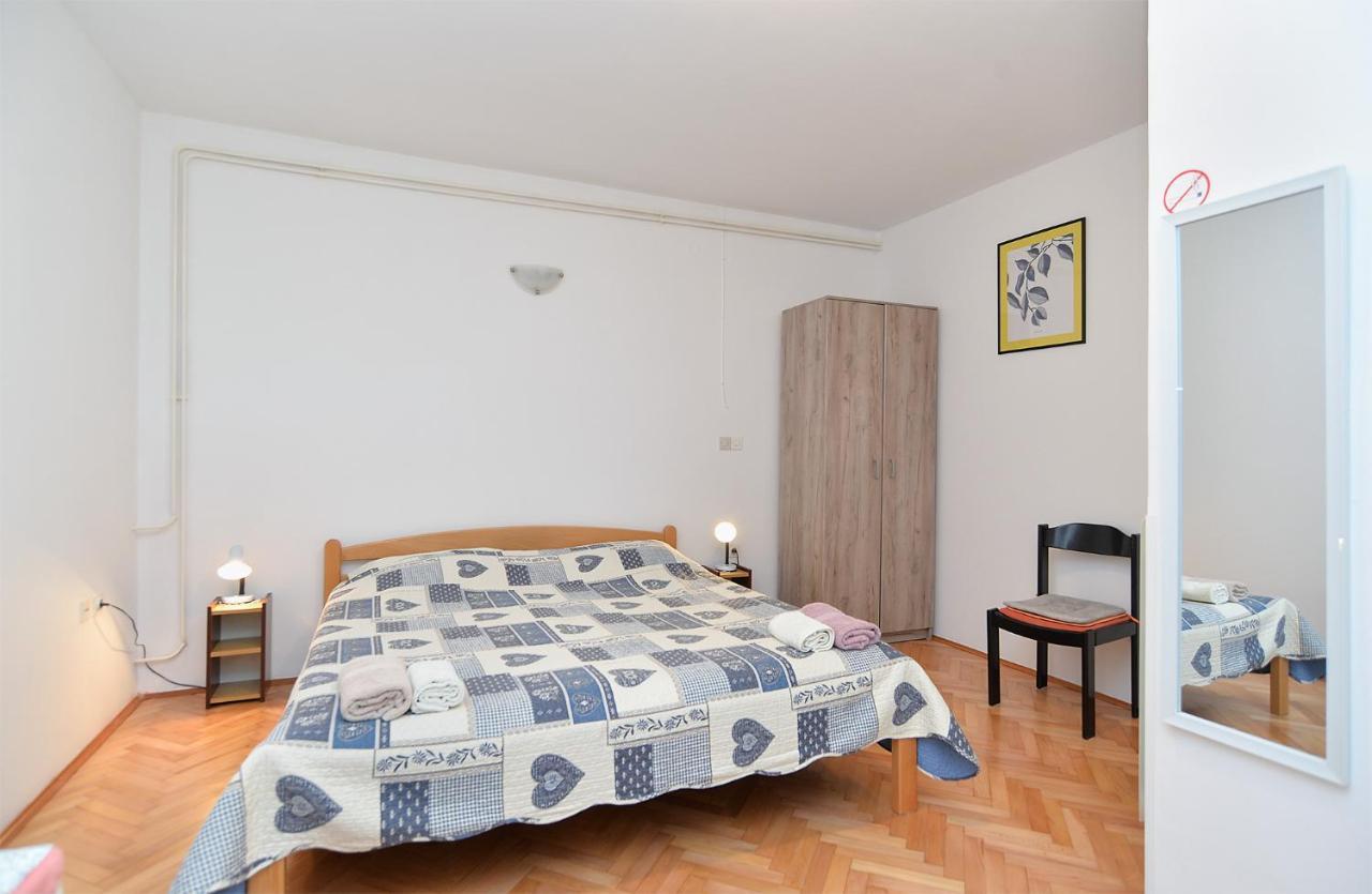 Rooms Veli Vrh 2208 プーラ エクステリア 写真