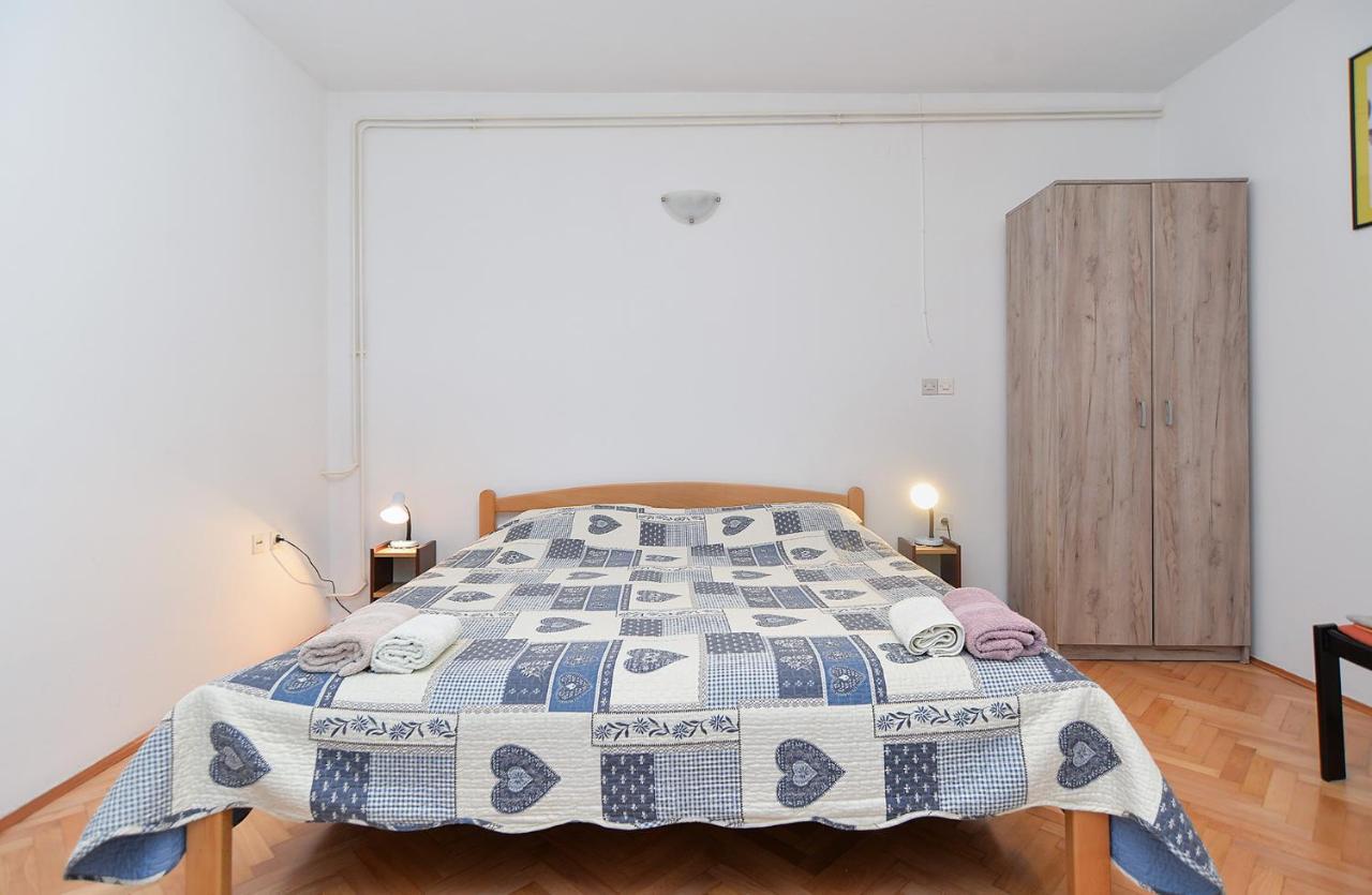 Rooms Veli Vrh 2208 プーラ エクステリア 写真